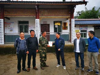 华锋公司赴甘洛县拉莫乡尔库村调研 --扶贫助学，，转达暖心大爱_社会责任_外围正规开云登录_尊时凯龙有限责任公司