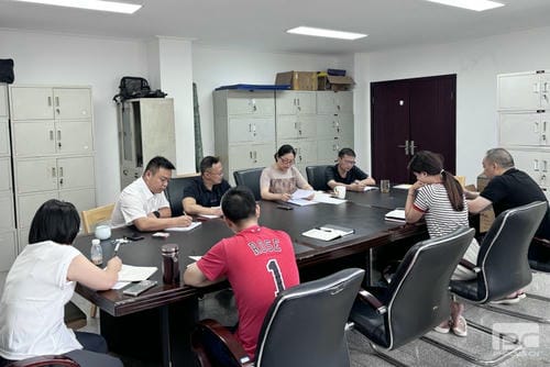 博达公司召开2024年上半年岁情总结会_下层动态_外围正规开云登录_尊时凯龙有限责任公司